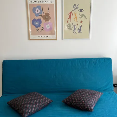 Near Station Apartment Vilnius