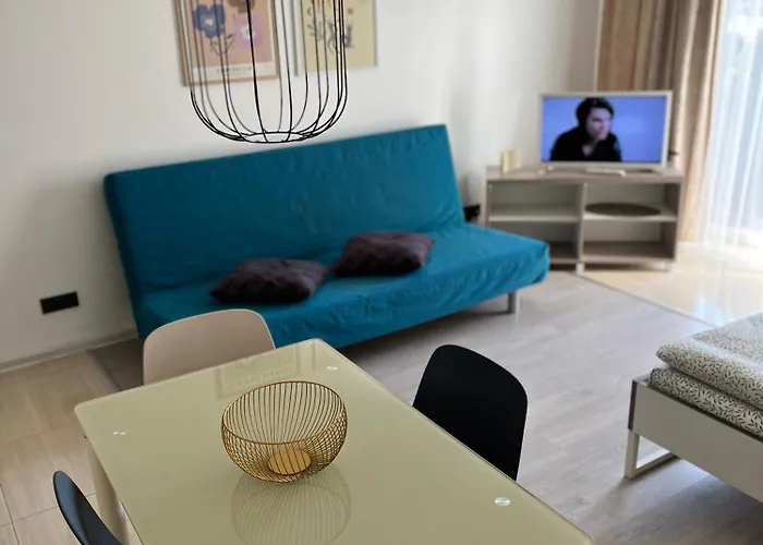 Near Station Apartman *