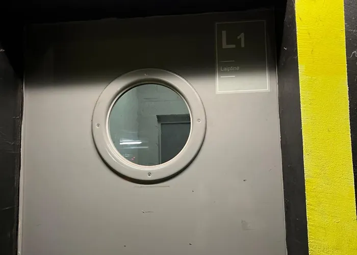 Near Station Apartman *